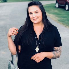 Laura Foster - REALTOR ASSOCIATE